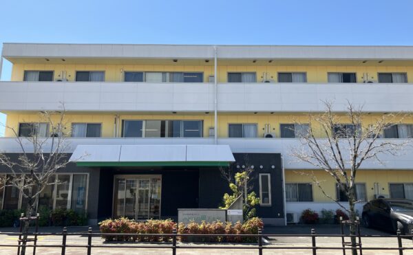 ■施設紹介　大野城エリア 【住宅型有料老人ホーム みどりの風 下大利】さま