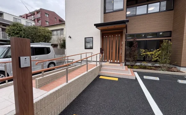 ■施設紹介 　春日市エリア 【住宅型有料老人ホーム　あったかいご春日原南】さま