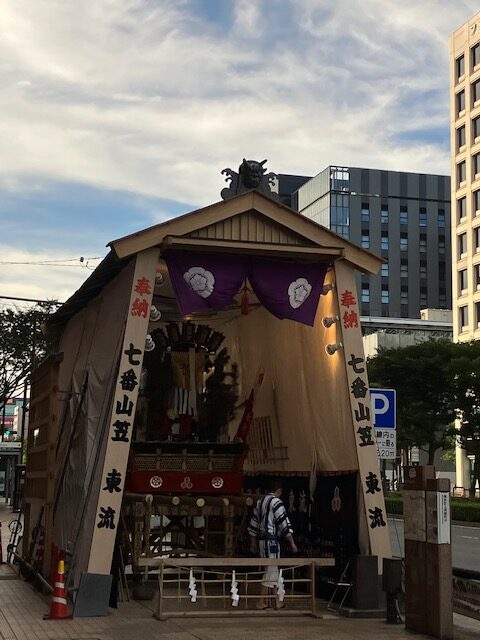 博多の街が揺れる熱い夏！伝統の「博多祇園山笠」の情熱を胸に、あおぞらリサーチも全力疾走！
