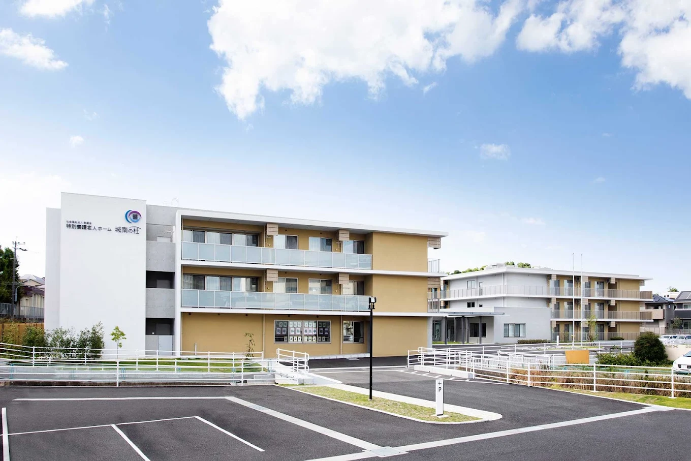 ■施設紹介 　福岡市城南区エリア 【特別養護老人ホーム　城南の杜】　さま